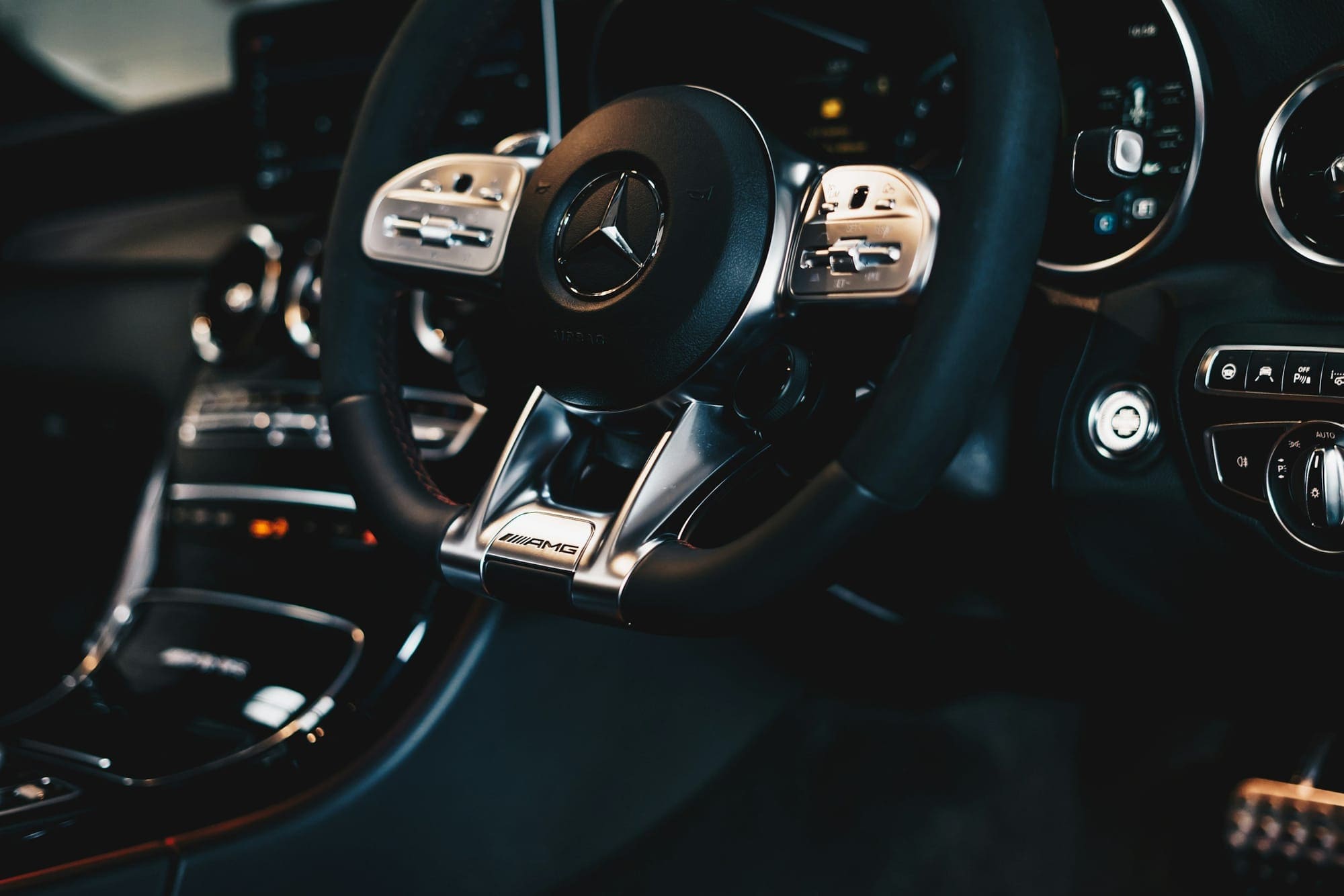 Professional Chauffeur Service in Honolulu | VIP Private Drivers in Oahu