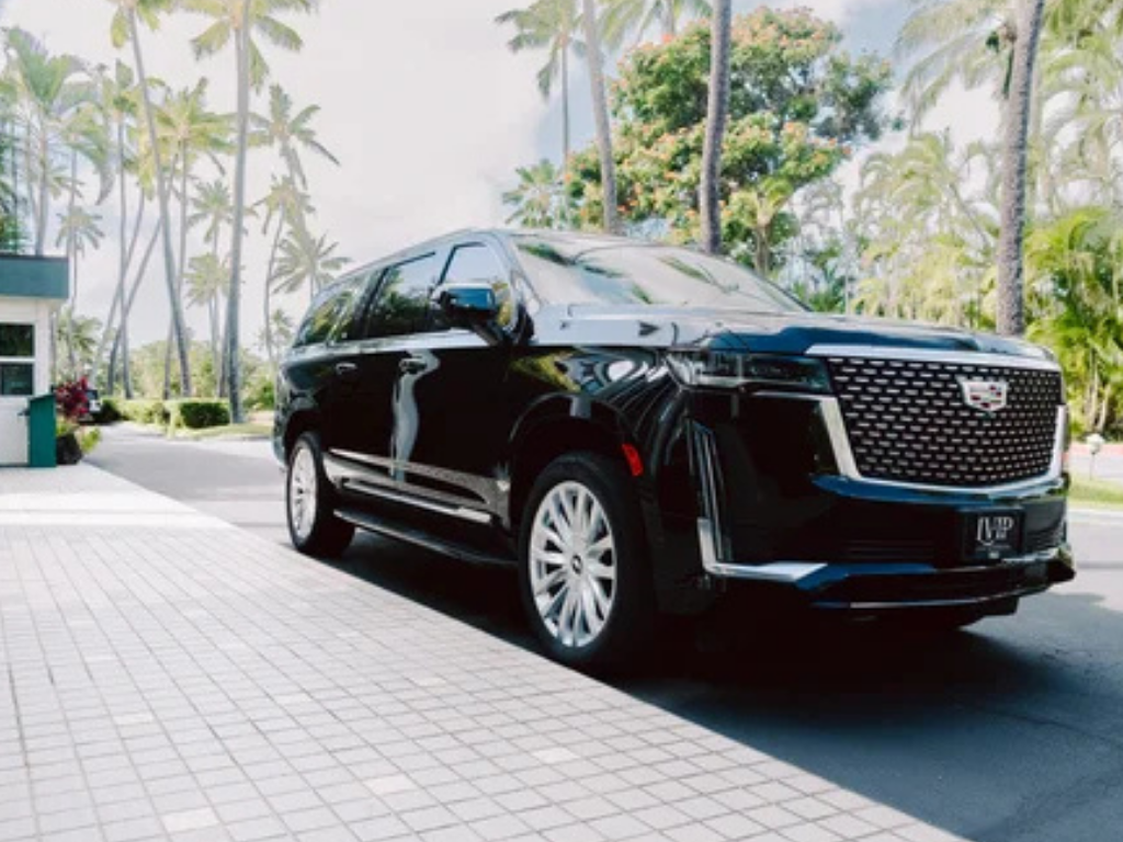 Why Executives Choose Limo Services for Business Travel in Honolulu
